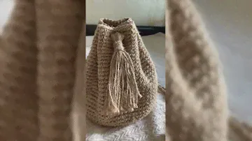 Сумка-мешочек «Uno» из джута Biskvit по мастер классу Behet handmade.