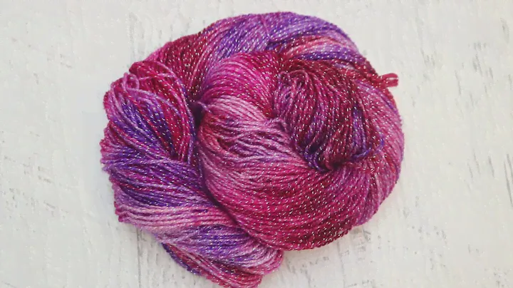 Dyepot Weekly № 176 — Я люблю пряжу; Крашение мериносовой/люрексовой пряжи в стиле «Любовь» ко Дню святого Валентина.