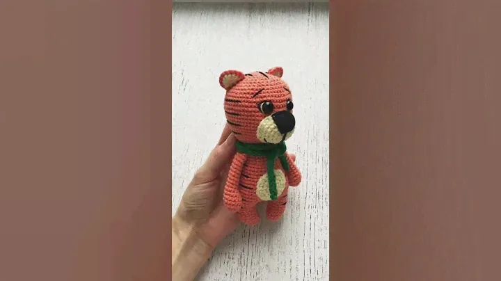Tiger crochet toy yarn art jeans hooks 2,25 ml high 15 cm master class @dzonknits
