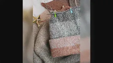 Комплект бактус и двухсторонняя шапка "Flowers" бежево-серый. Пряжа YarnArt Flowers Alpaca.