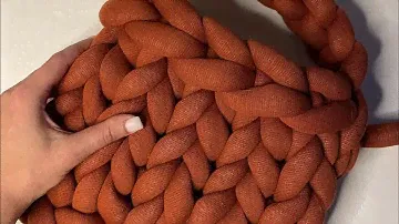 Трендовая сумка из толстой пряжи marshmallow