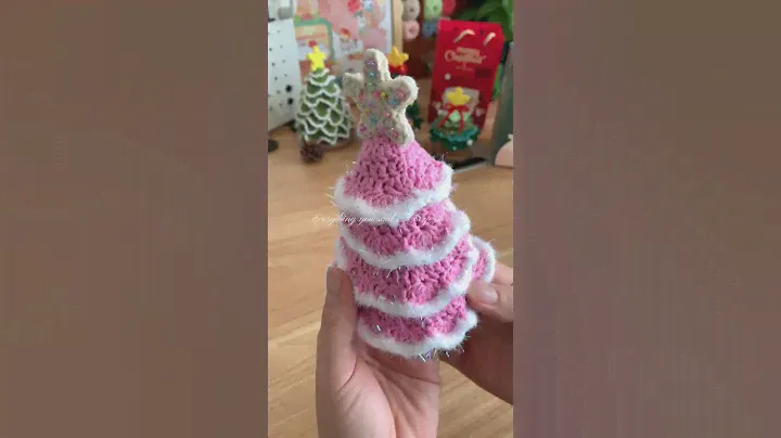 🎄 Introducing our Pink Perfection Christmas Tree! 🌸✨